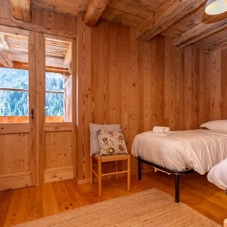 Alpesi faház Tabia Sasso Bianco Rocca Pietore