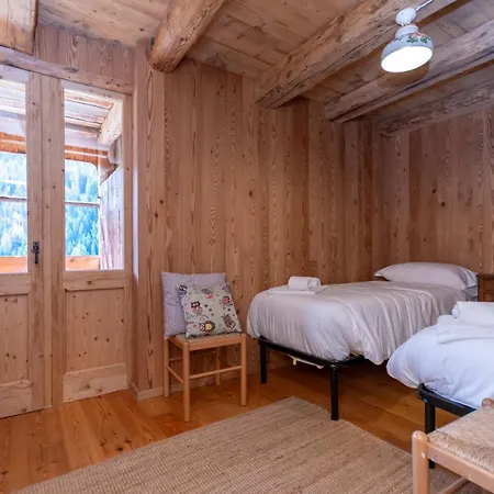 Alpesi faház Tabia Sasso Bianco *